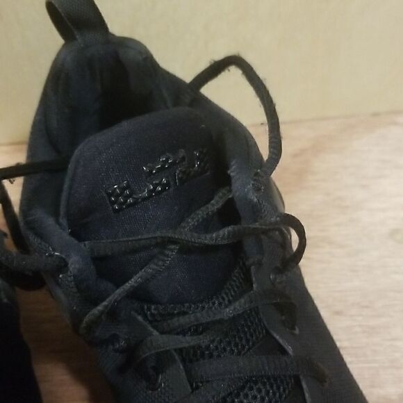 NIKE ZOOM WITNESS BLACK ON BLACK LEBRON JAMES WOMEN'S SIZE 8.5 - Picture 8 of 9